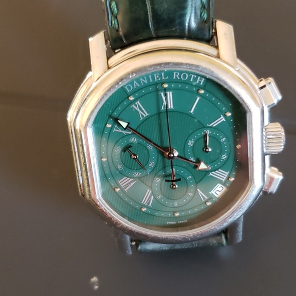 Watch - Picture 3 of 7